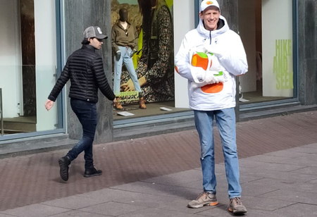  "Would you like a free mandarine"