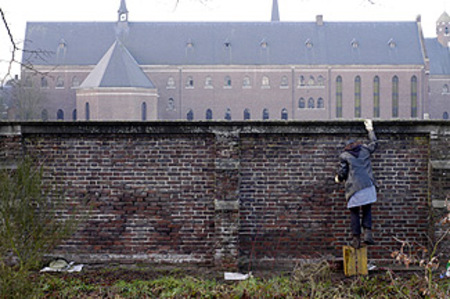  voegen van 364,80 meter kloostermuur