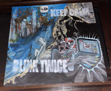  XIE3LLA: KEEP CALM BLINK TWICE 