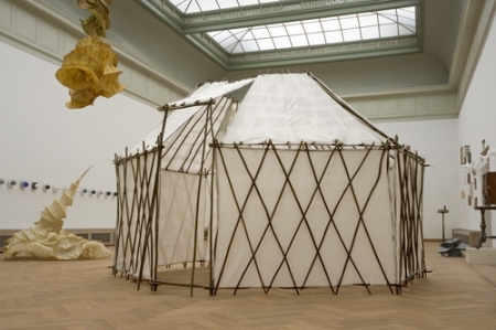  Eerste tent voor Rubáiyát