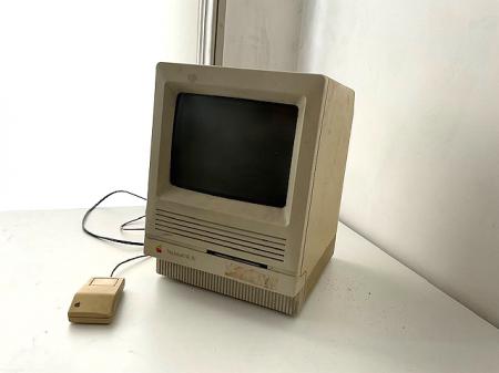  Macintosh SE 30