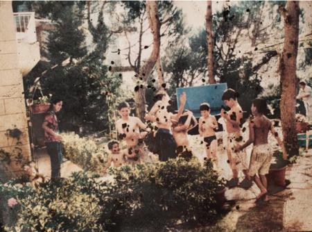  Through ribbons and flowers