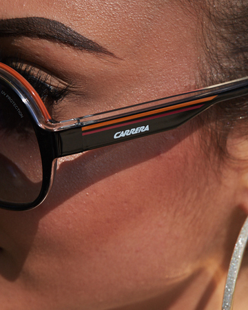  Foto uit de database van The Bubble