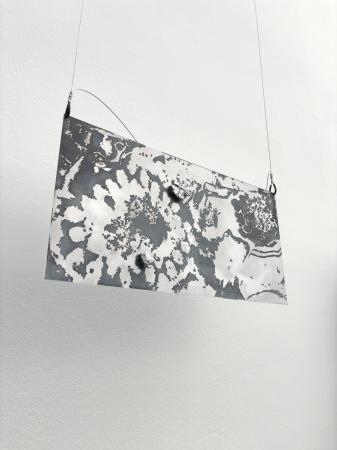  ECHOES ON POROUS GROUND