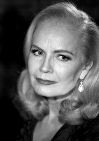 Monica Strotmann