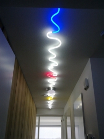  Neonsculptuur in eentre