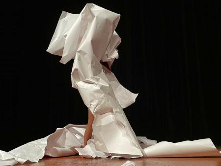  PAPER STUDY #26_ STAGE PRESENCE