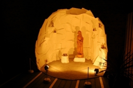  grot met geleende objecten