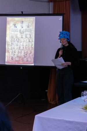  Of soft tannins, complex beliefs and mouthful communities