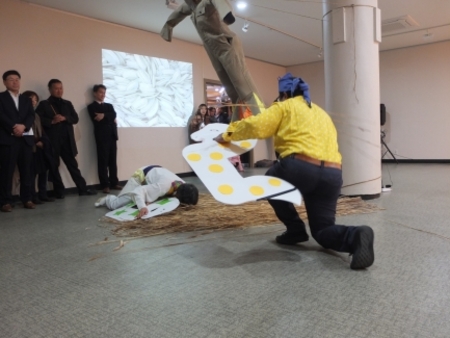  Jaran Kepang met Yoon Young Cook