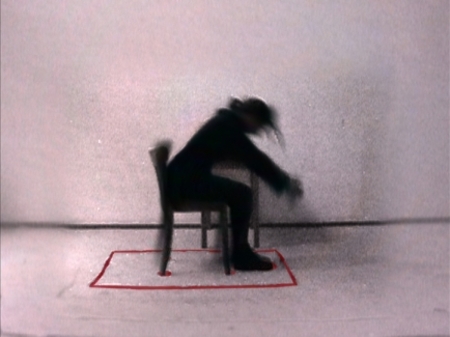  alles trekt langs de vloer aan mij voorb