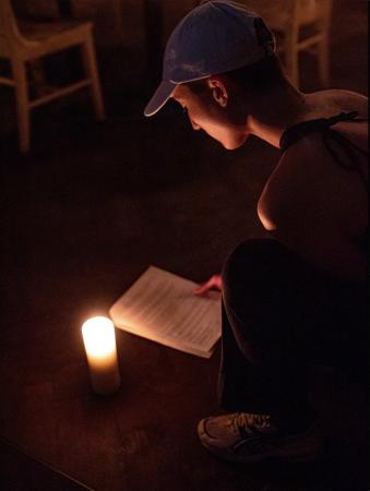  Rehearsal of a seance: how to make oneself all ears