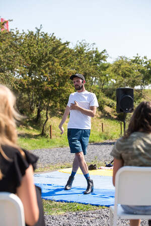  Economy as Intimacy. I I C / The Contract / Ellipsis / Delbaram / Booos / U OK? (A Choreopoem)