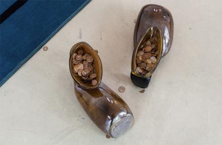  "Decline of the Showpieces"