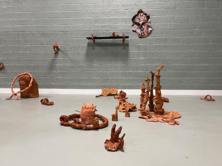  Fingers and Treasures