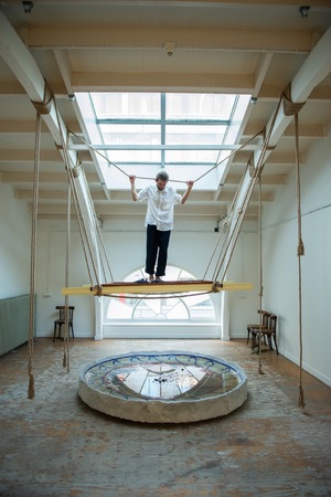 Een scene voor B, B in de gloria  Een scene voor B, B in de gloria