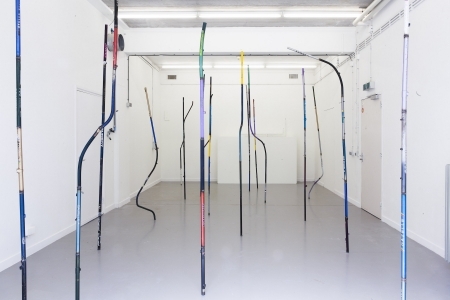  Untrammelled, away she goes.