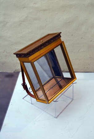  Mobile exhibitional space