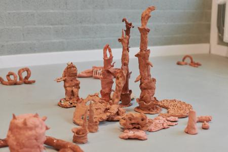  Fingers and Treasures