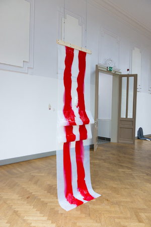  'Yellow hands, yellow ears'