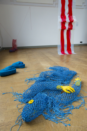  ' Yellow hands, yellow ears