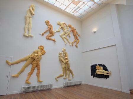  Neighboring tides and old currents