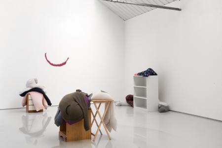  Fall, slump, drop on a bedside cabinet in water with behavioural residue (painted violet) and collapse, slide, bottom-out beside low on a bookshelf, with sag on a folding table and slip on a bedside —both- in water, before behavioural residue (painted cha