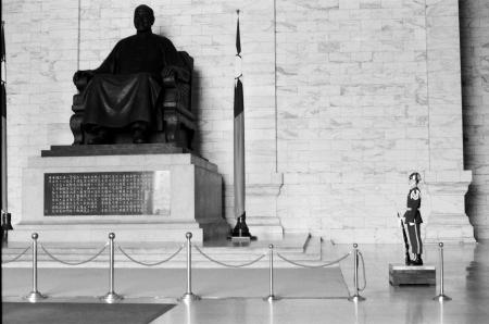  I tried to carry a statue with me 