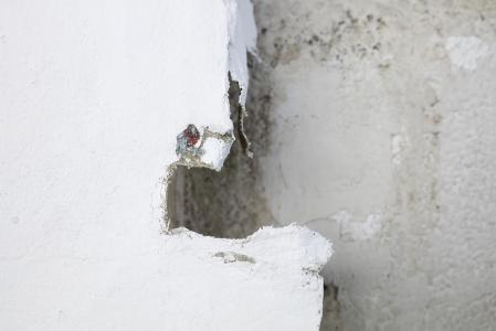  Figurine Piccole Figure. The window, detail