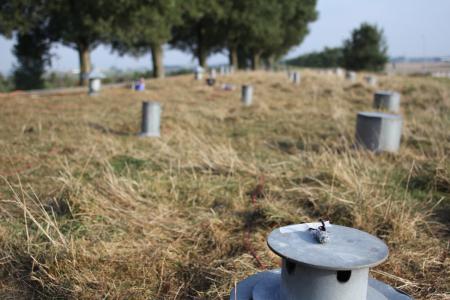 Sonic Clusters: GinDS split in two  Sonic Clusters: GinDS split in two