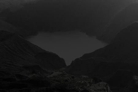  Absence_Portugal_Azores-Flores_craterlake_2022