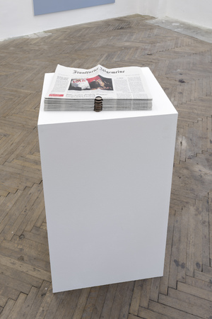  Coin and newspaper trick