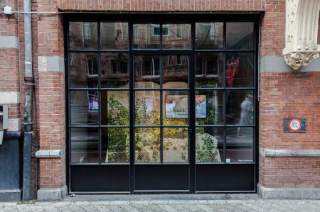  White, bumpy lesion, redness and pain