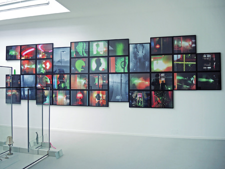  A Hilarious Picture in Glass