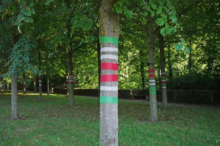  „9050” Een lijn van wit, rood, groen